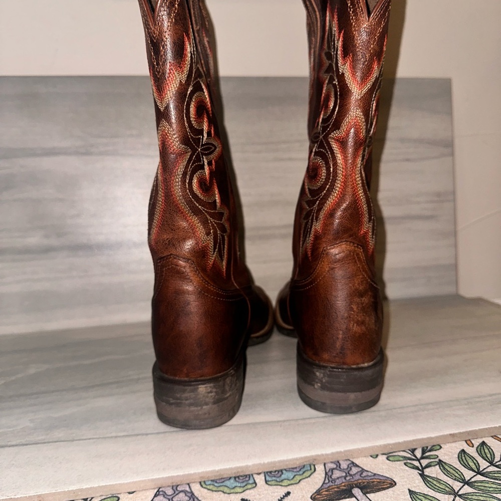 Ariat boot - Picture 2 of 5